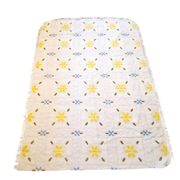 VTG 60s 70s Retro White Chenille Floral Coverlet Comforter Queen Fringe 73X99 - Picture 3 of 8